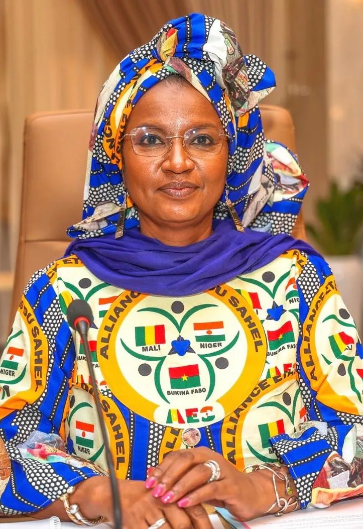 Madame Oumou SALL SECK, Ministre de l'Entrepreneuriat National, de l'Emploi et de la Formation Professionnelle